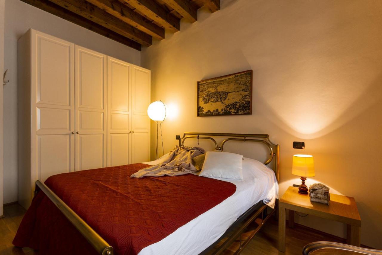 Cavour Suite - Smart Holiday Mantova Ngoại thất bức ảnh